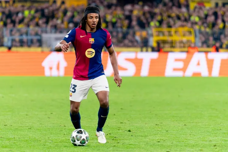 世体还表示, 在弗利克看, 通过球员经 世体还表示, 在弗利克看, 通过球员经