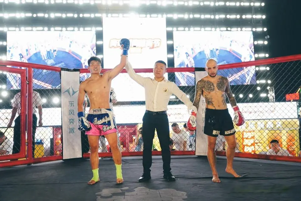 育节中外搏, src, 穆阿塔米