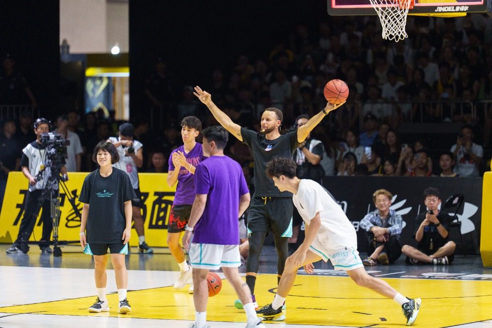 记者, 重庆国际博