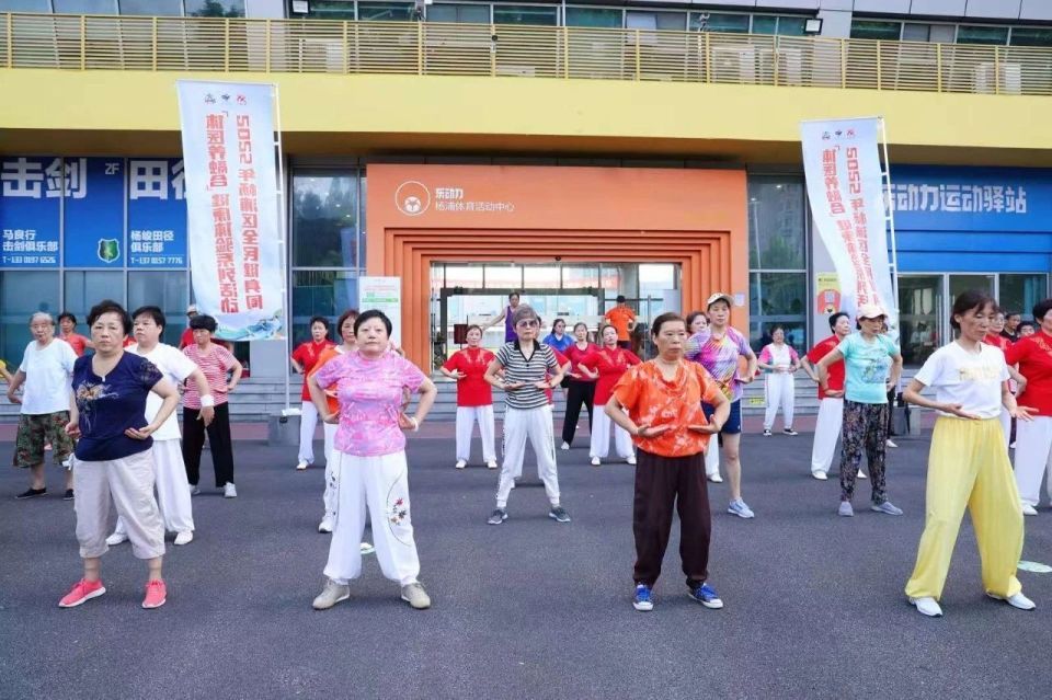 jLmPg, ehZi jLmPg, ehZi